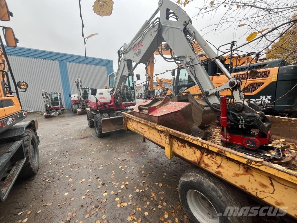 Takeuchi TB 295 W Ratiniai ekskavatoriai