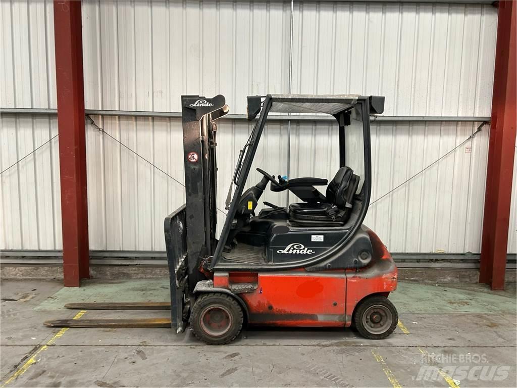 Linde E18P-02 Elektriniai šakiniai krautuvai