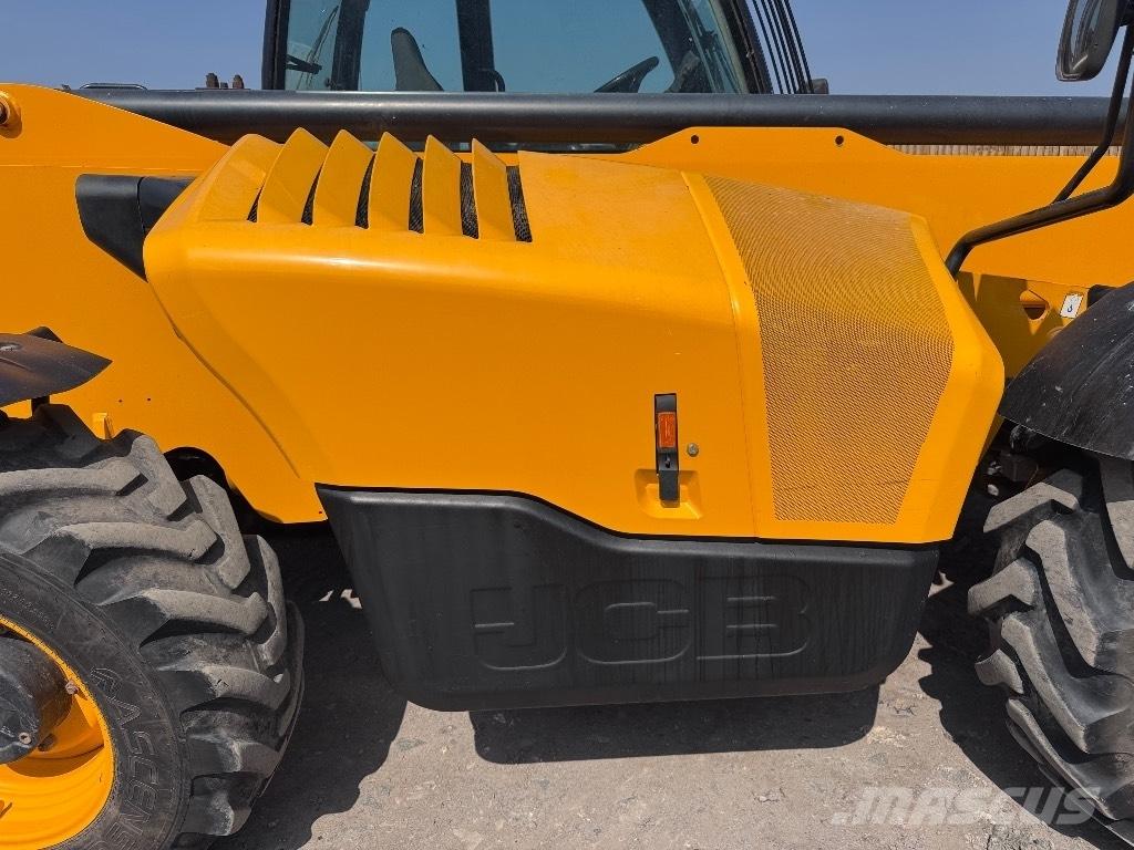 JCB 540-140 Teleskopiniai krautuvai