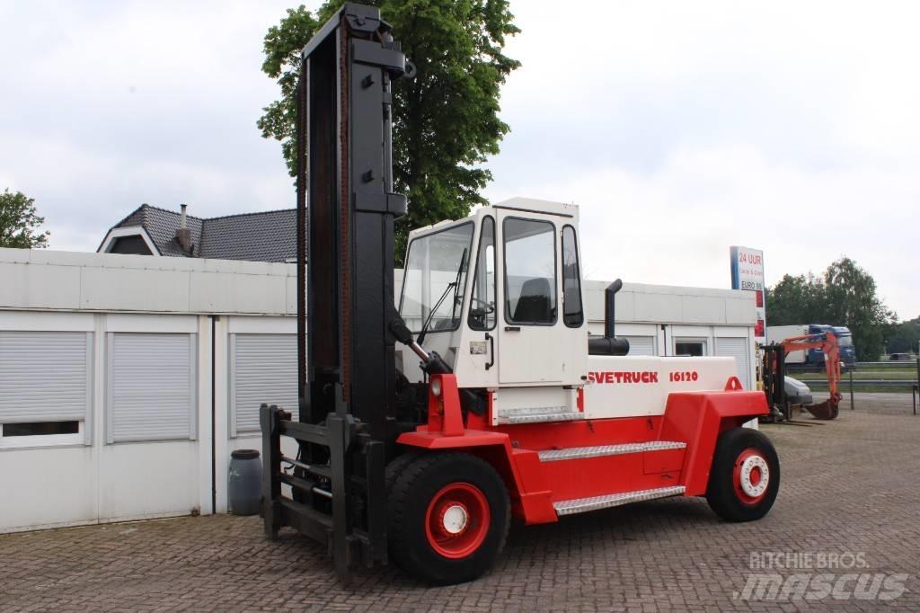 Svetruck 16120 Dyzeliniai krautuvai