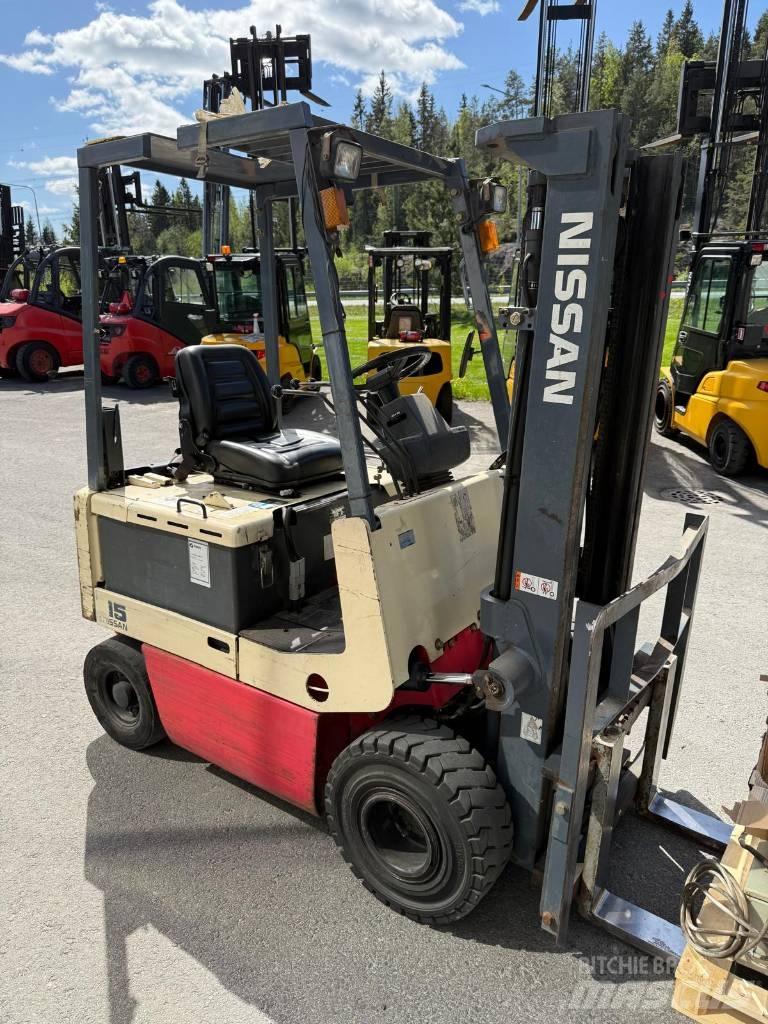 Nissan FP01 L 15 U Elektriniai šakiniai krautuvai