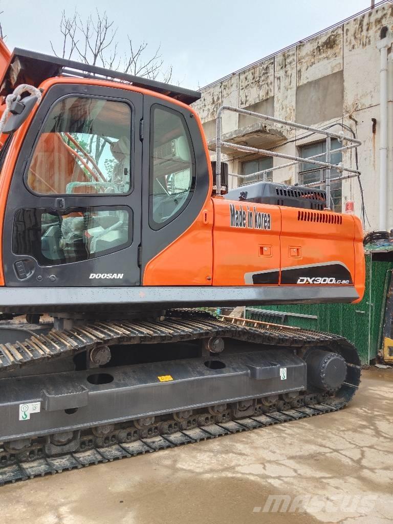Doosan DX 300 LC Vikšriniai ekskavatoriai