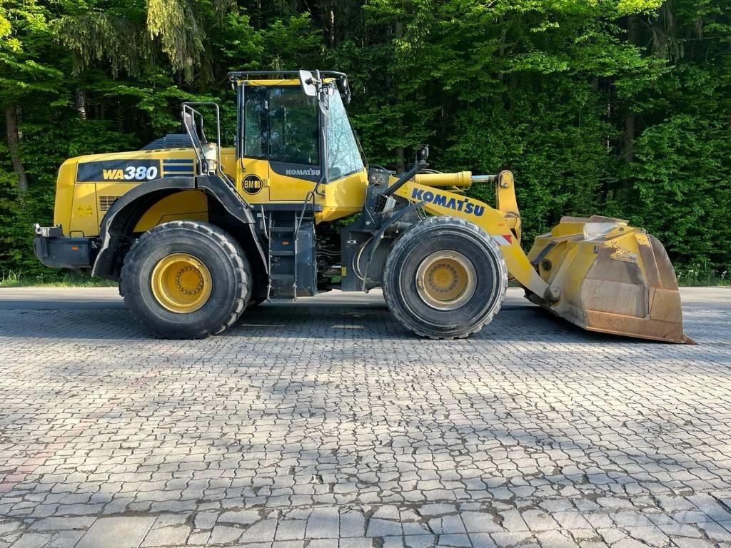 Komatsu WA 380-8 Naudoti ratiniai krautuvai