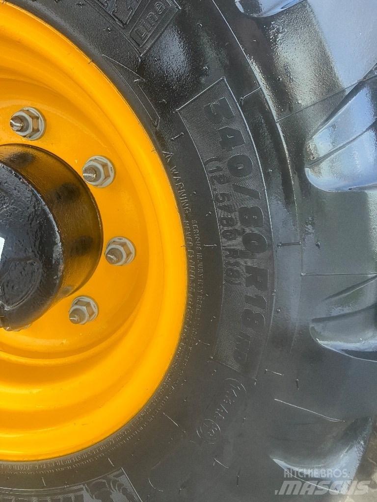 JCB 525-60 Teleskopiniai krautuvai žemės ūkiui