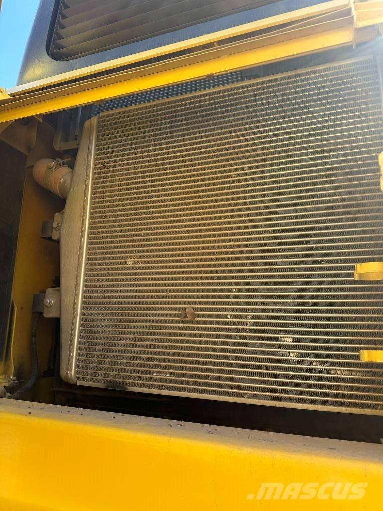 Komatsu PC 400-8 Vikšriniai ekskavatoriai