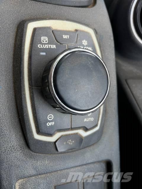 Hyundai HX 140 L Vikšriniai ekskavatoriai