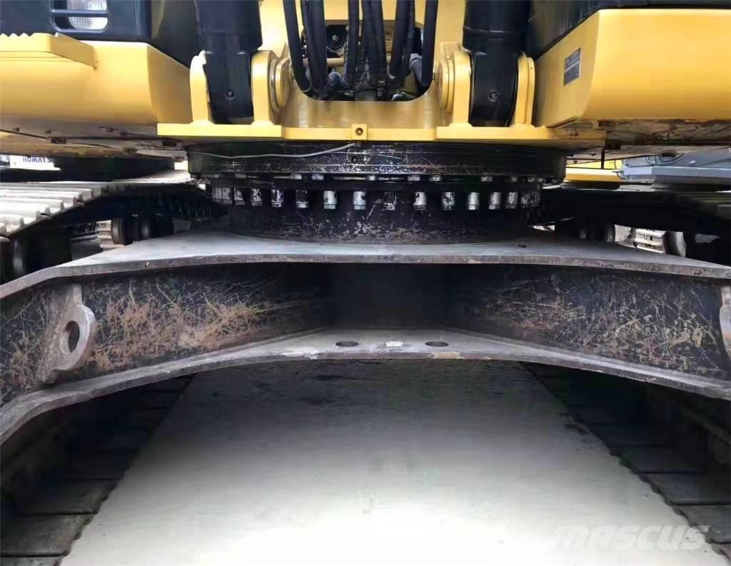 CAT 329D Vikšriniai ekskavatoriai