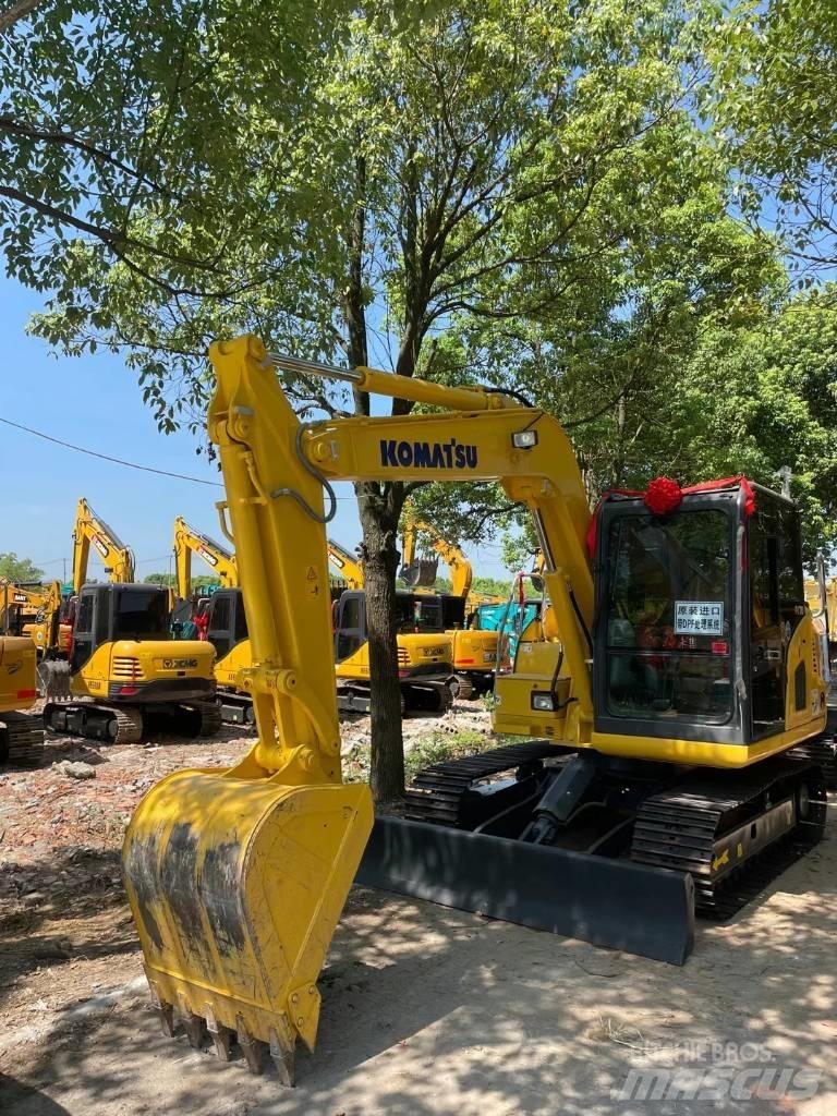 Komatsu PC70-8 Vikšriniai ekskavatoriai