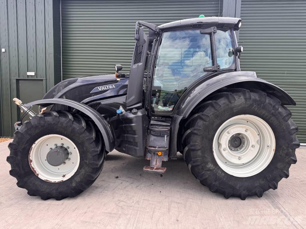 Valtra T 235 Direct Traktoriai
