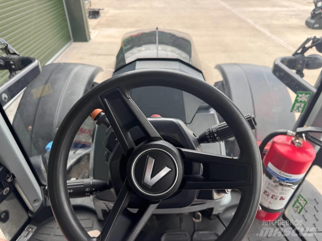 Valtra T 235 Direct Traktoriai