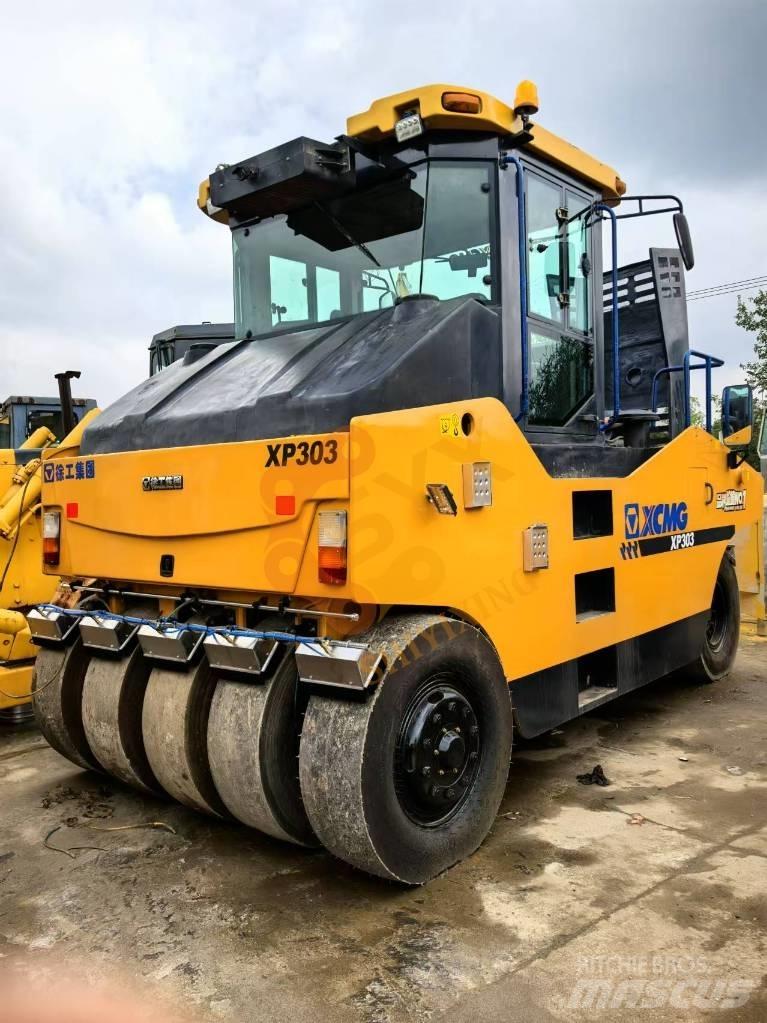 XCMG XP 303 Kiti volai