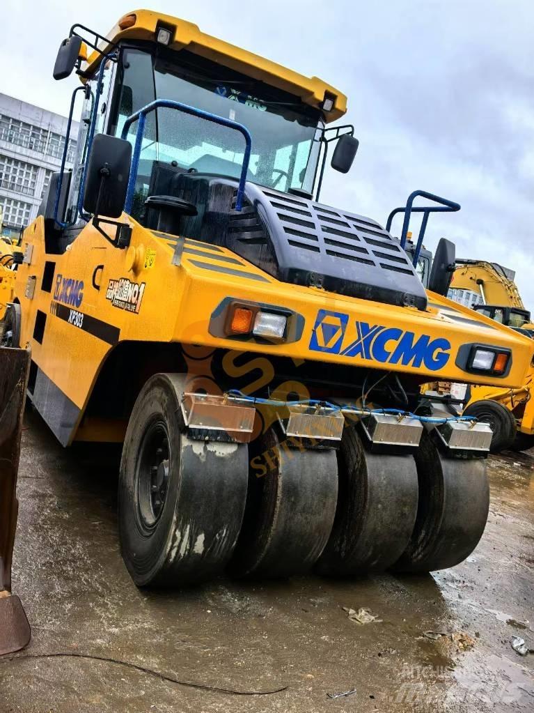 XCMG XP 303 Kiti volai
