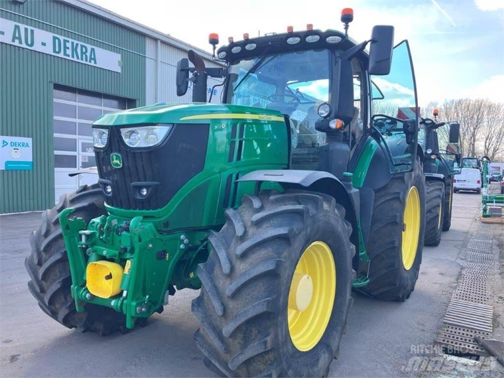 John Deere 6250R Traktoriai
