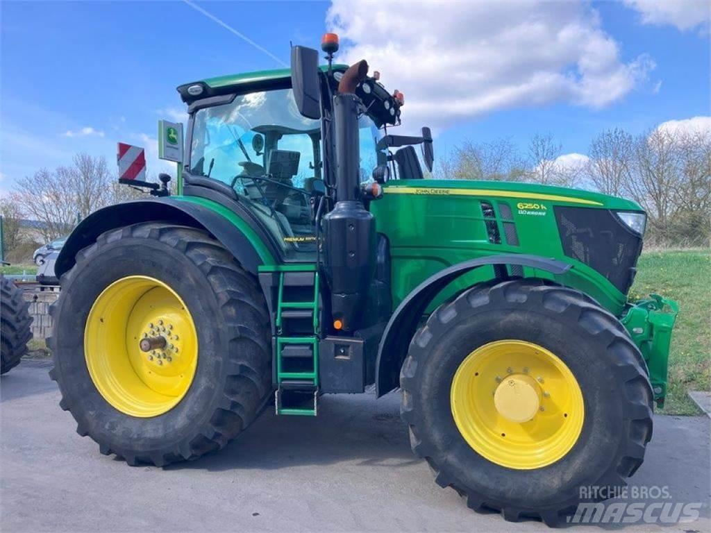 John Deere 6250R Traktoriai