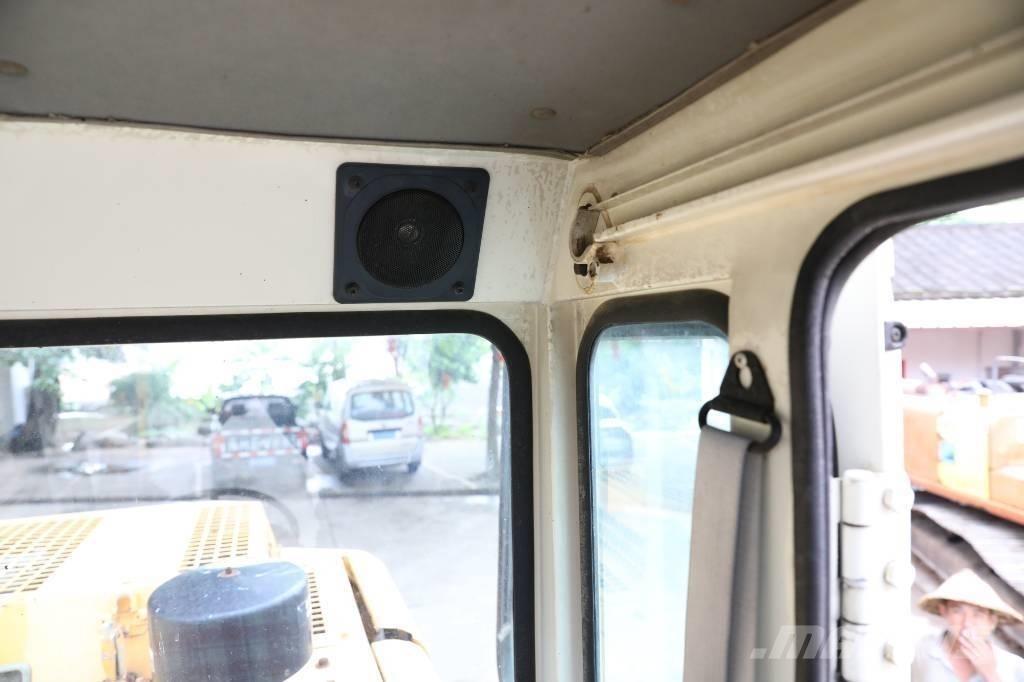 Hyundai Robex 130 W Ratiniai ekskavatoriai