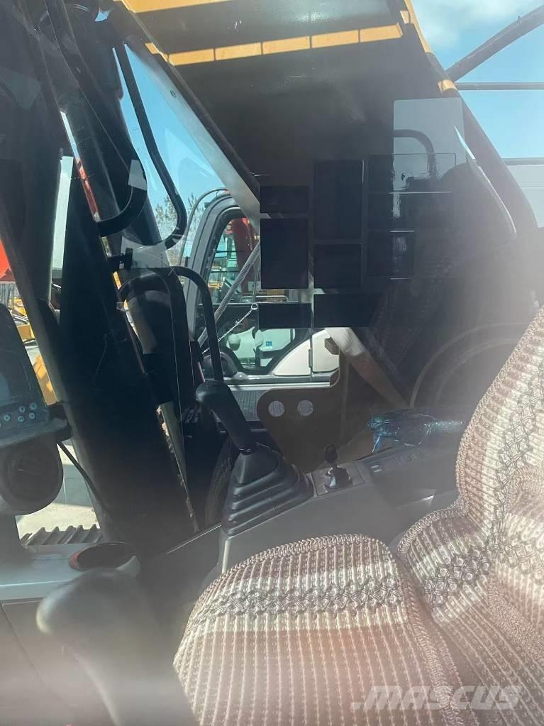 CAT 330D2 Vikšriniai ekskavatoriai