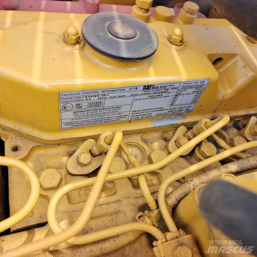 CAT 320CL Vikšriniai ekskavatoriai
