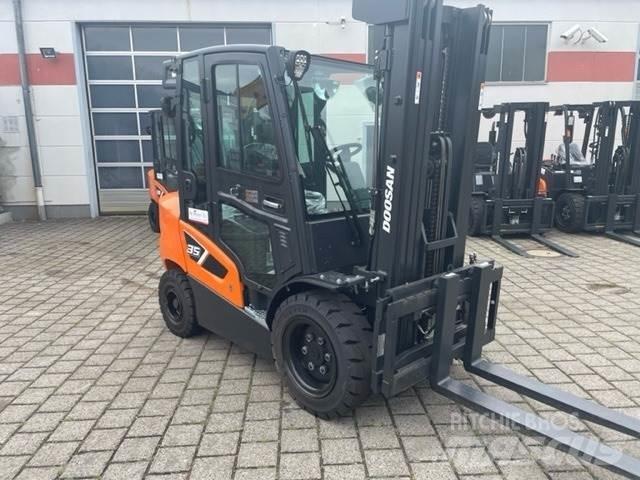 Doosan D35C-9 Dyzeliniai krautuvai
