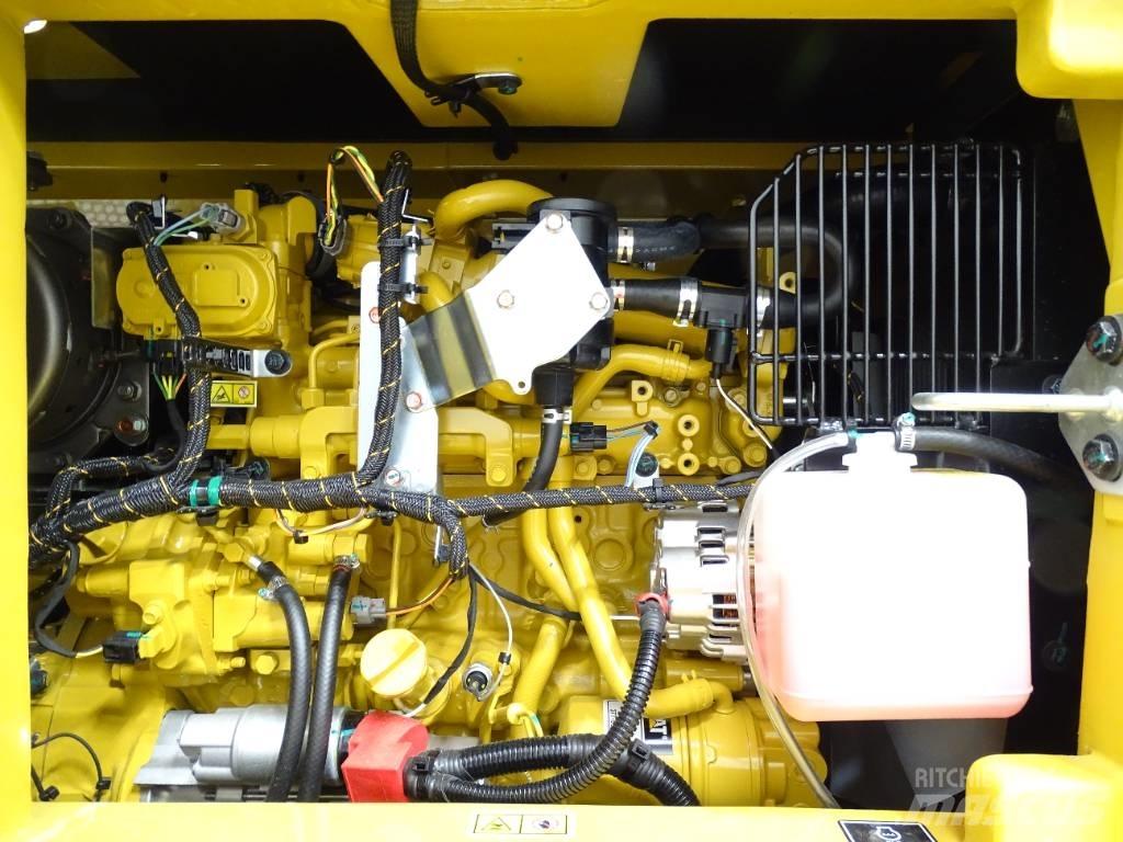 CAT 308 CR Vidutinės galios ekskavatoriai 7-12 t