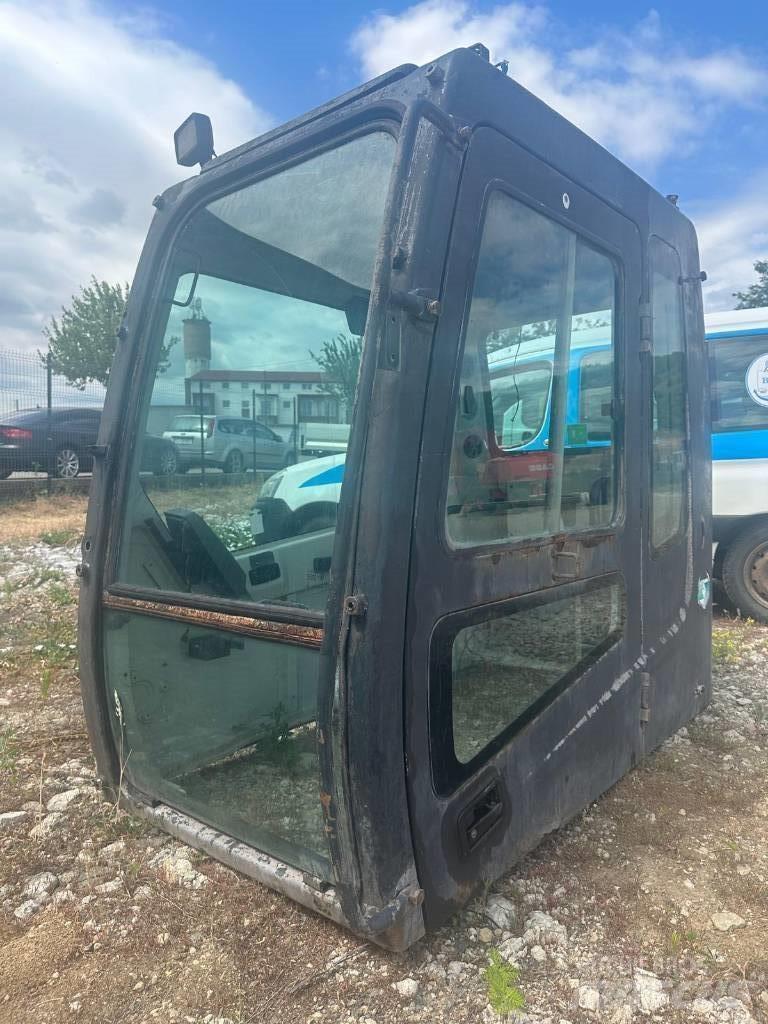 Hyundai 320 LC7A Vikšriniai ekskavatoriai