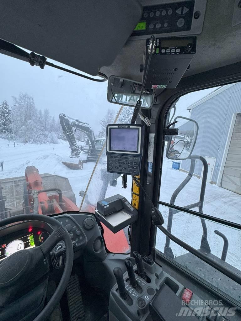 Hitachi ZW 370-6 Naudoti ratiniai krautuvai