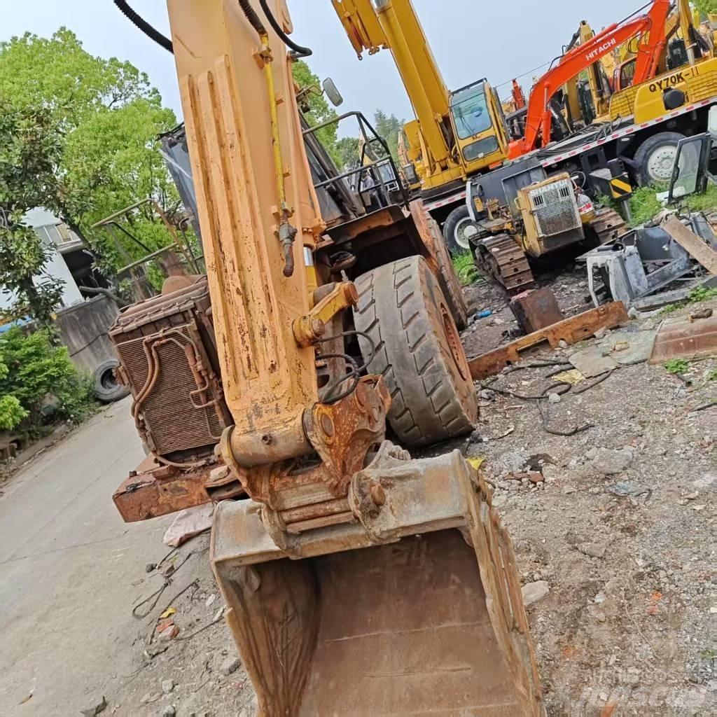 Hyundai Robex 220-9 Vikšriniai ekskavatoriai