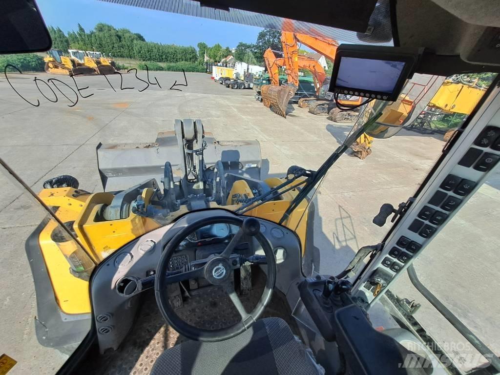 Volvo L 180 H Naudoti ratiniai krautuvai