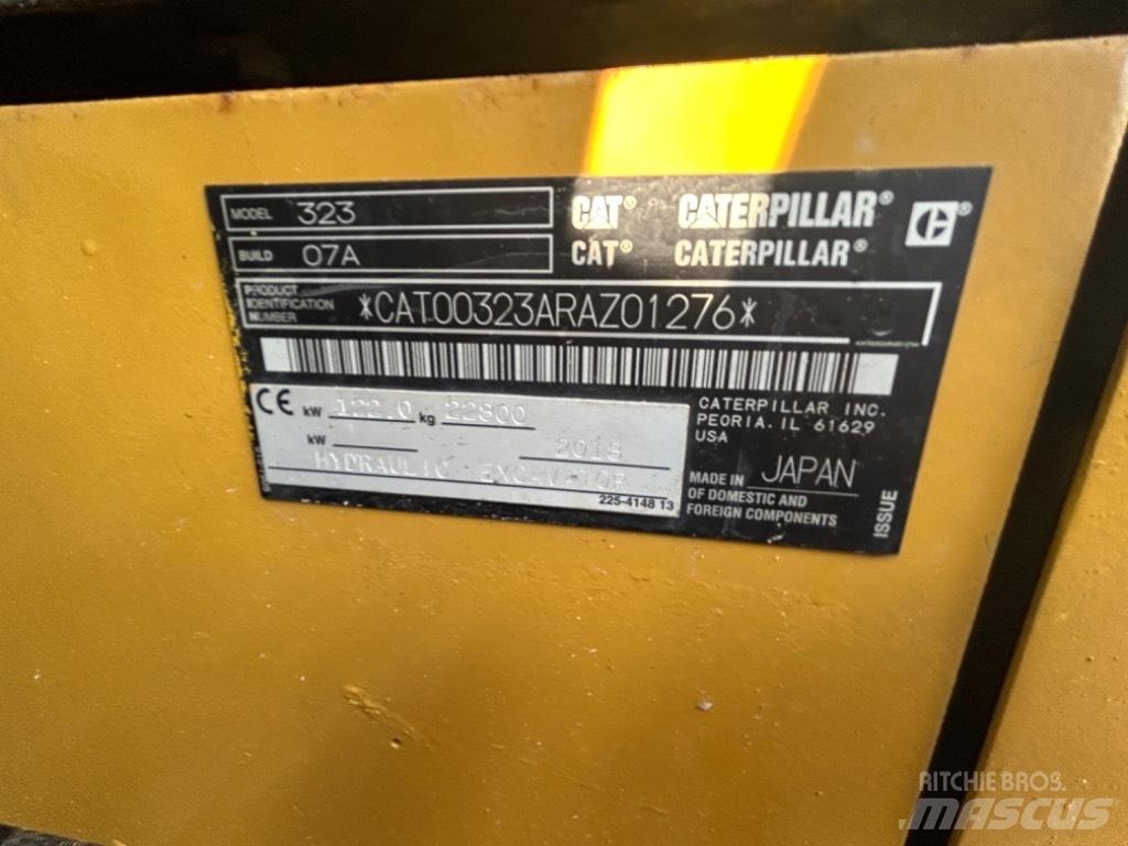 CAT 323 Nextgen Vikšriniai ekskavatoriai