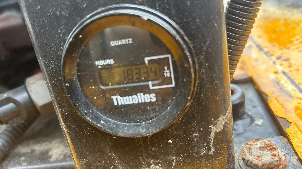 Thwaites MACH 444 Karjeriniai savivarčiai