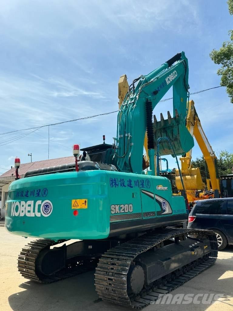 Kobelco SK 200 Vikšriniai ekskavatoriai