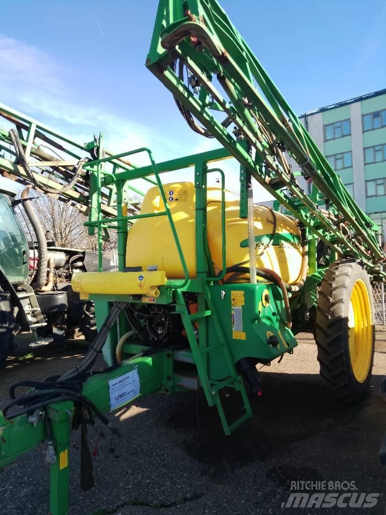 John Deere 732 Prikabinami purkštuvai