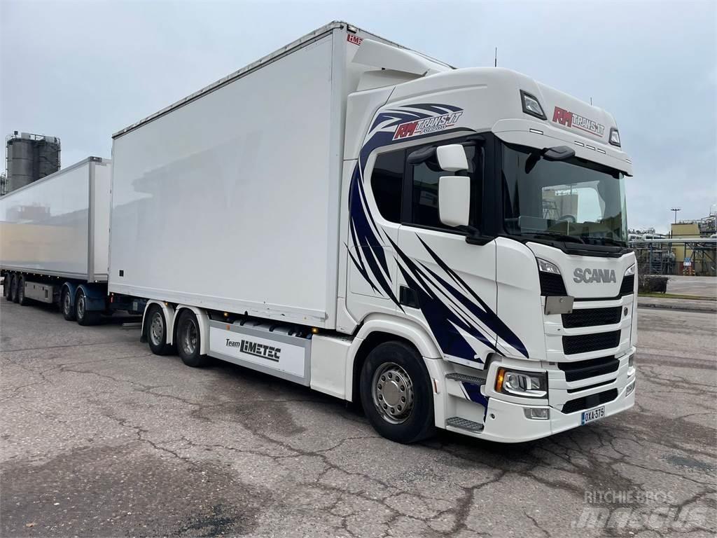 Scania R 500 6X2 Sunkvežimiai su dengtu kėbulu