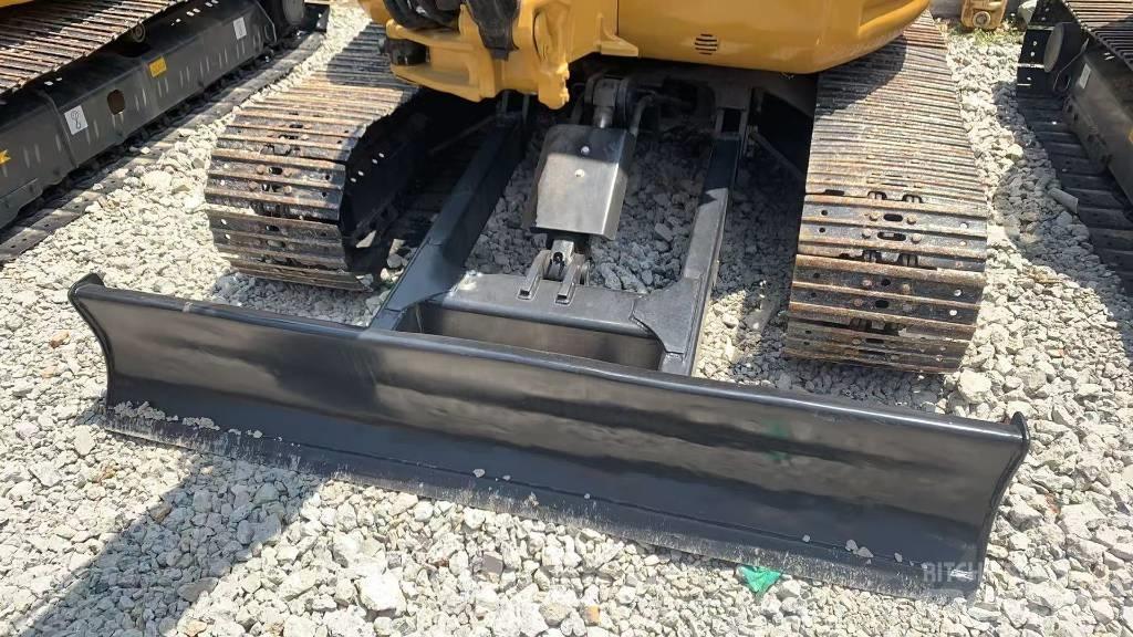 CAT 304CR Vikšriniai ekskavatoriai