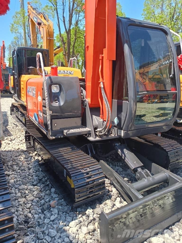 Hitachi 60 Vikšriniai ekskavatoriai