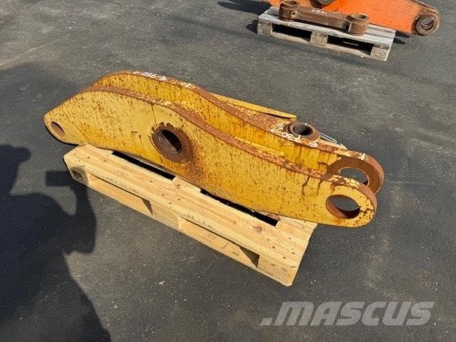Komatsu BUCKET LINK Kaušai