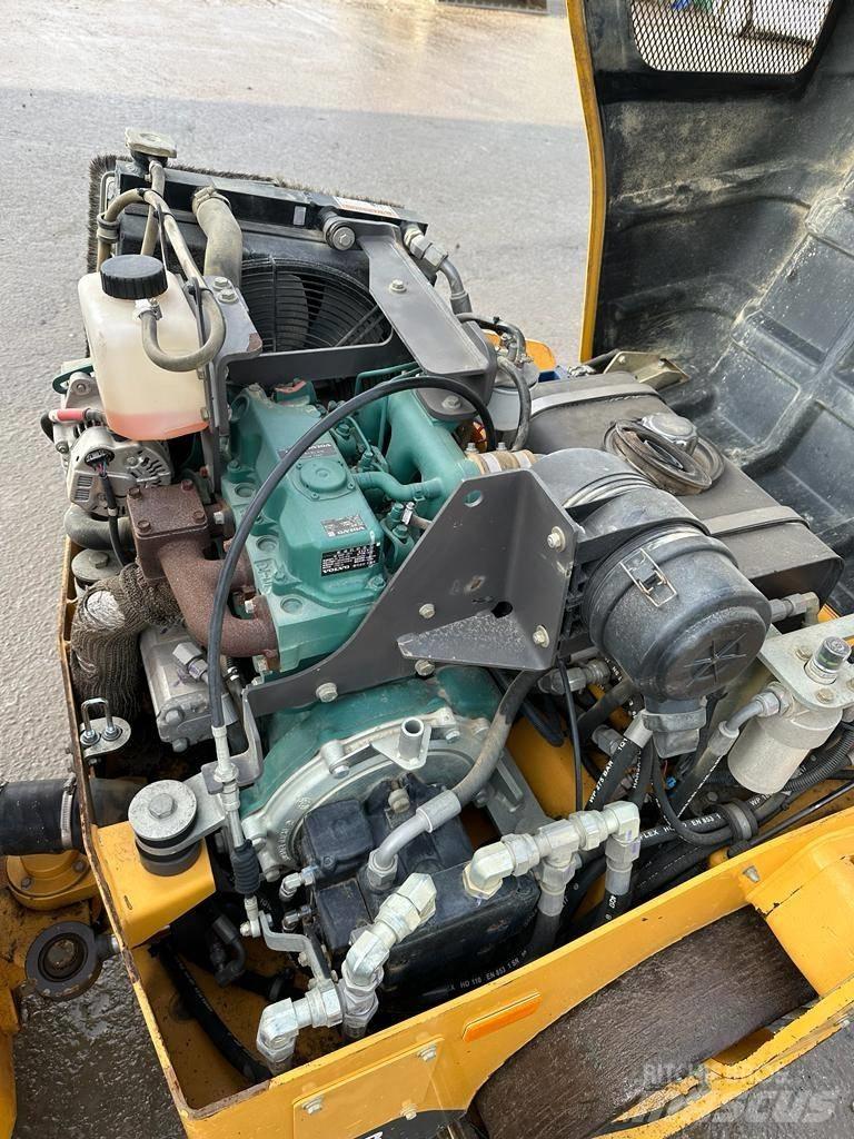Volvo DD 25 B Porinių būgnų volai