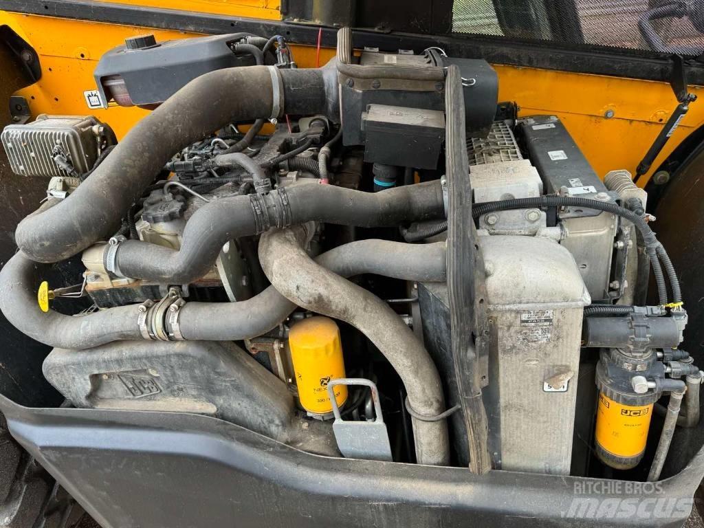JCB 527-58 Teleskopiniai krautuvai žemės ūkiui