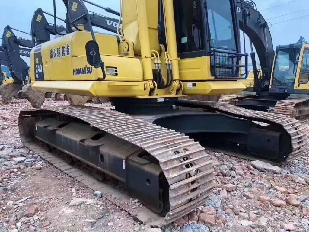 Komatsu PC 240 Vikšriniai ekskavatoriai