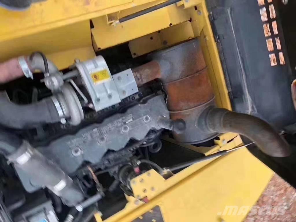 Komatsu PC 240 Vikšriniai ekskavatoriai