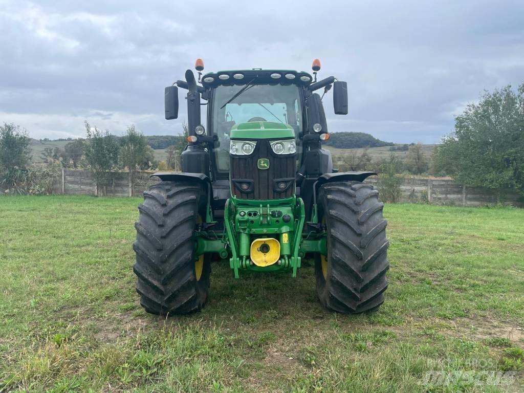John Deere 6250 R Traktoriai