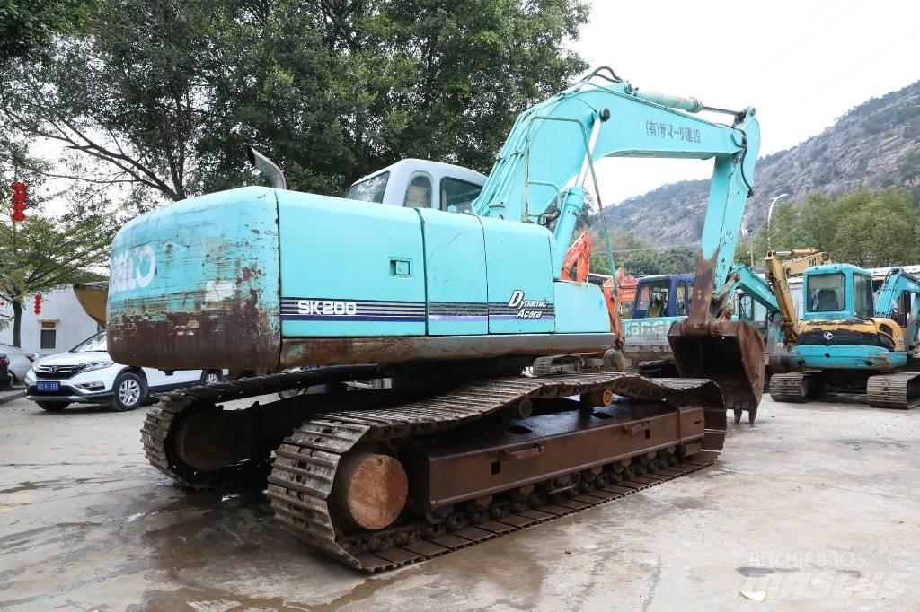 Kobelco SK 200-5 Vikšriniai ekskavatoriai