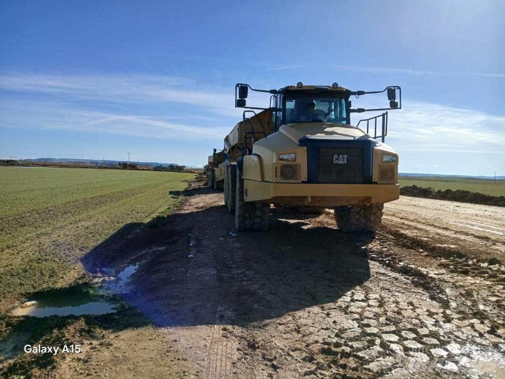 CAT 745 Karjeriniai savivarčiai