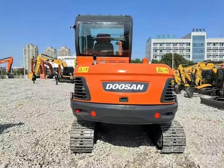 Doosan DX60-9C Vikšriniai ekskavatoriai