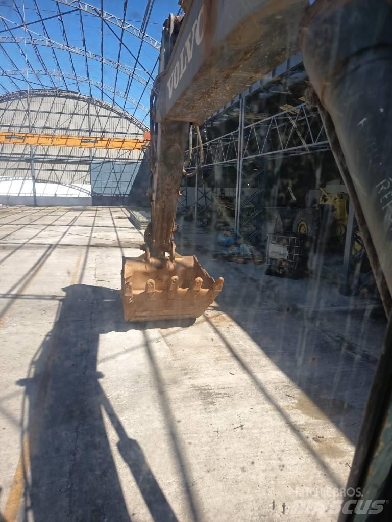 Volvo 290 Vikšriniai ekskavatoriai