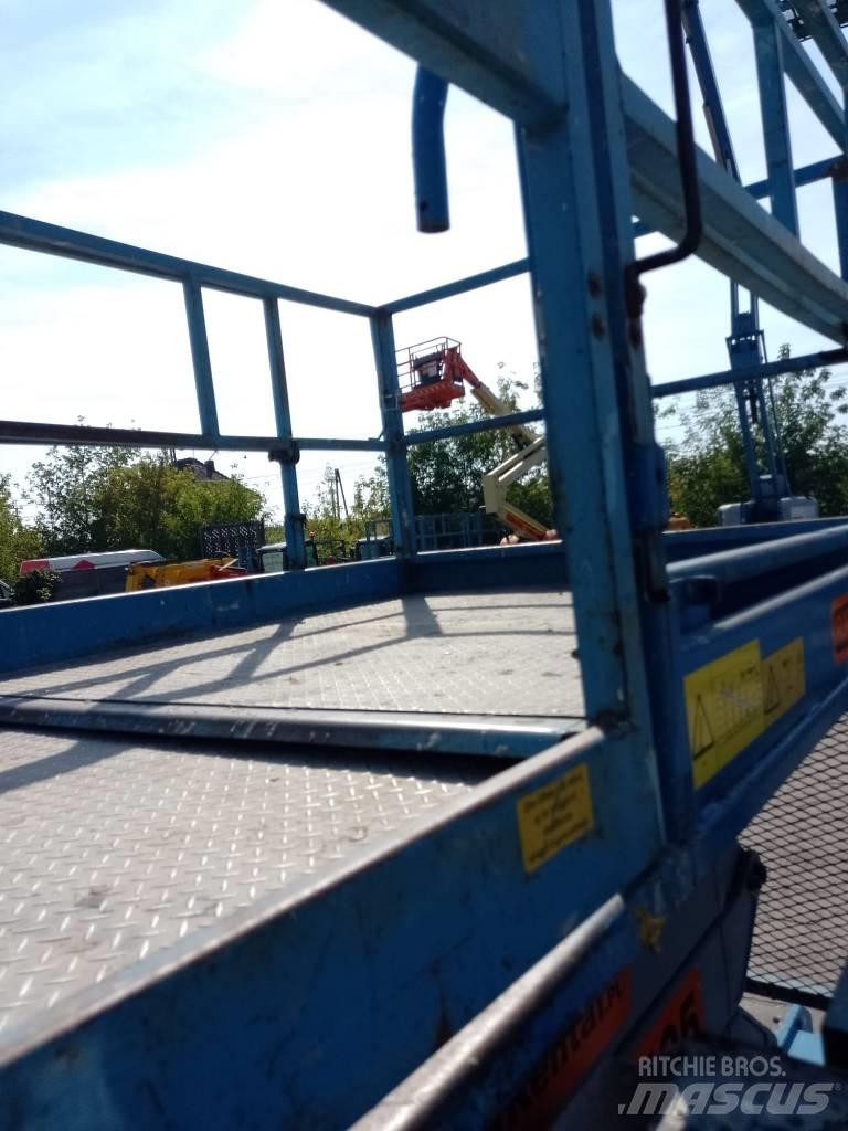 Genie GS 4390 Žirkliniai keltuvai