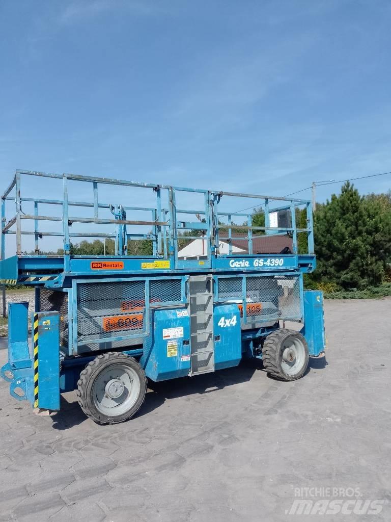 Genie GS 4390 Žirkliniai keltuvai