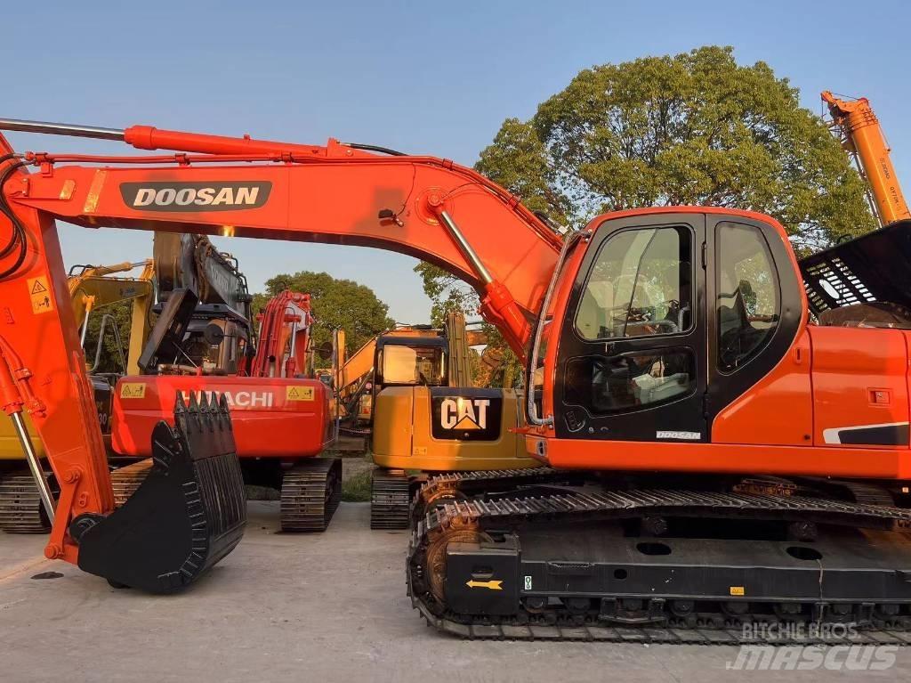 Doosan DX225LC-9C Vikšriniai ekskavatoriai