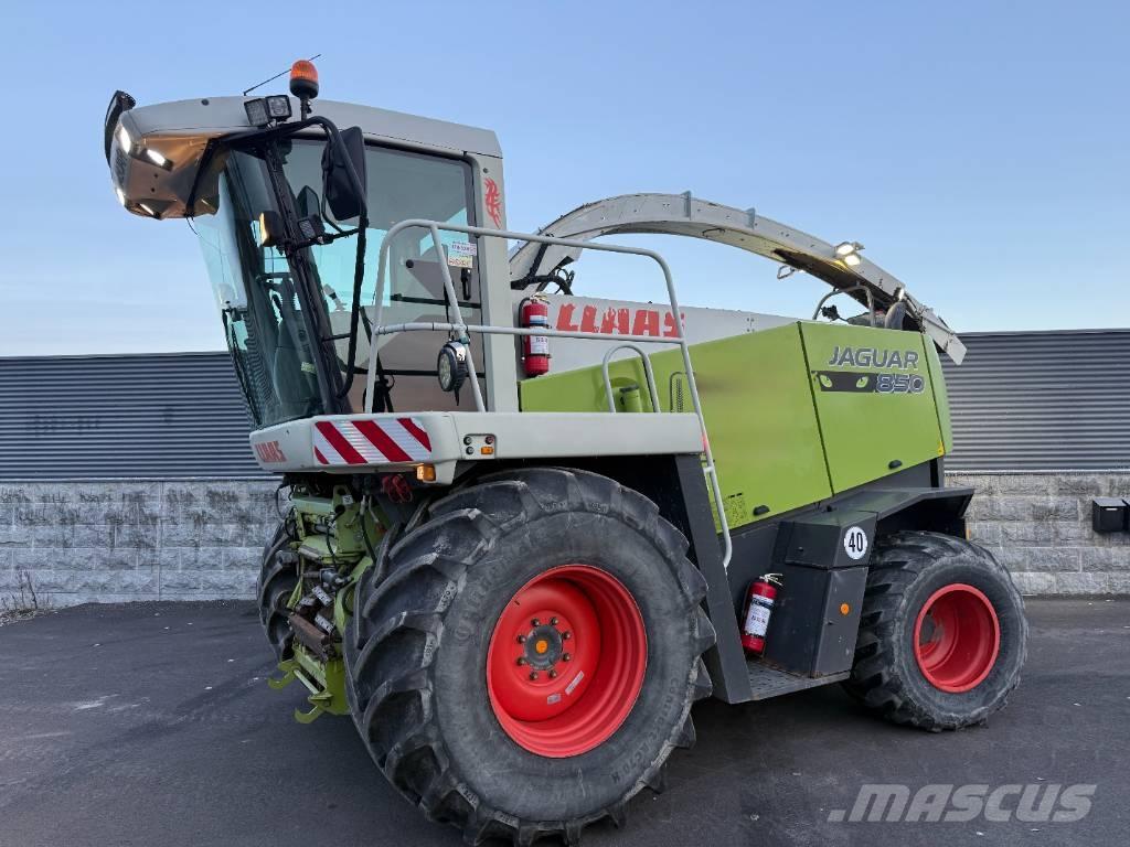 CLAAS Jaguar 850 Pašarų kombainai