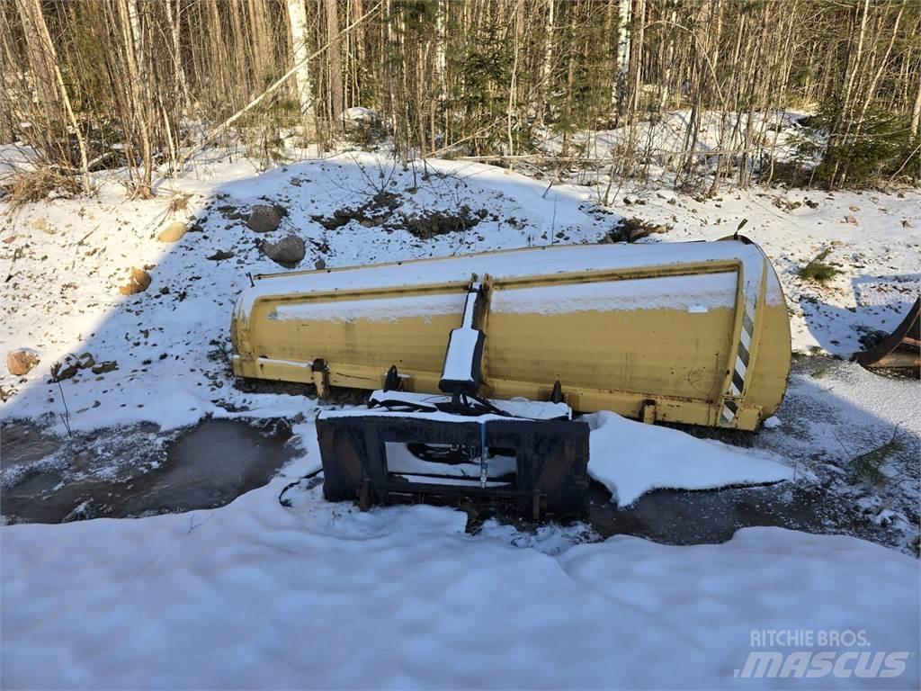 Rote 320 alueaura Sniego peiliai ir valytuvai