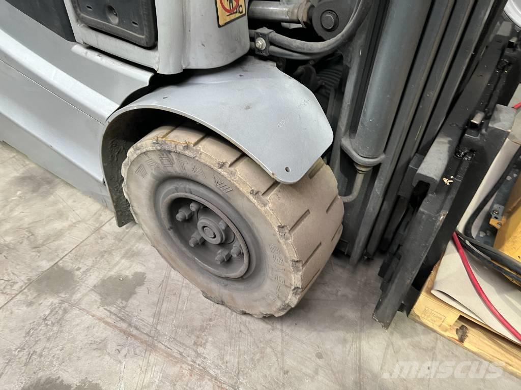 Still RX 60-25 Elektriniai šakiniai krautuvai